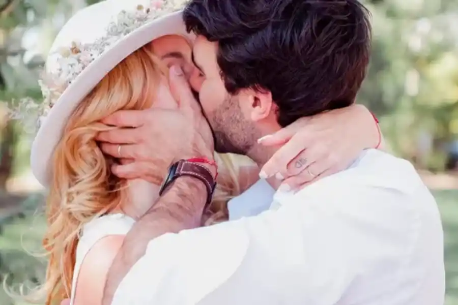 Mirá el álbum de fotos del casamiento de Nicole Neumann y Manu Urcera