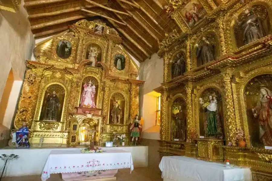 Vacaciones 2023/24: cuál es el pueblo de adobe en el NOA donde vivió un marqués y hoy habitan “las lloronas”