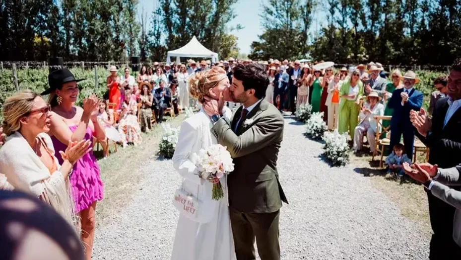 Mirá el álbum de fotos del casamiento de Nicole Neumann y Manu Urcera