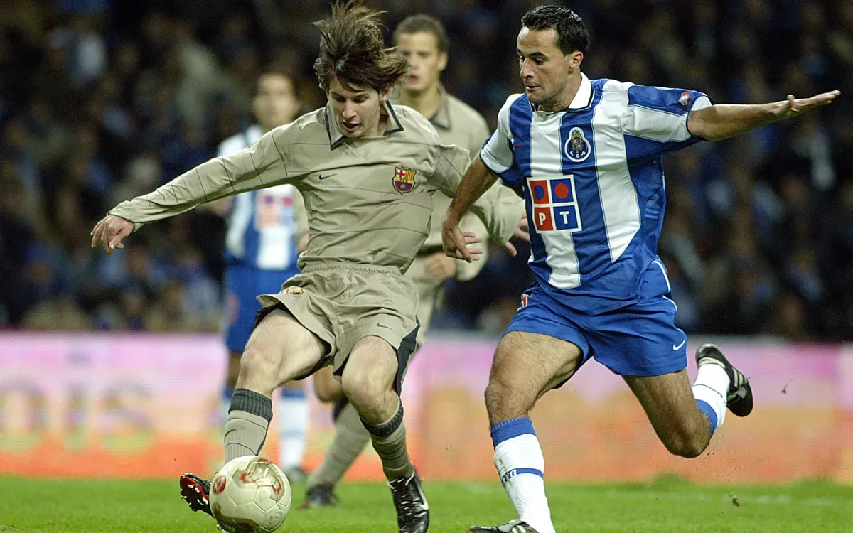 Lionel Messi tuvo su debut no oficial ante el Porto en 2003.