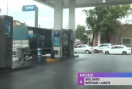 ¿Otra vez? Vuelven las colas en las estaciones de servicio ante la escasez de combustibles en Tucumán
