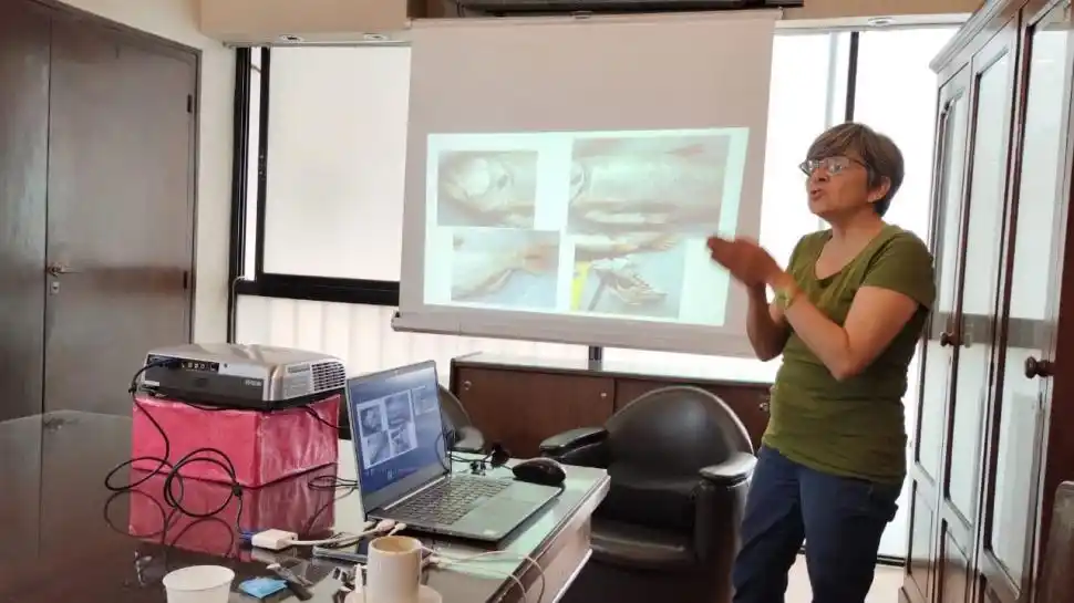 LOS DETALLES. En una reunión que se desarrolló ayer, especialistas de la Fundación Lillo explicaron su postura sobre el desastre ecológico..