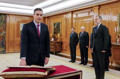 Ante el rey Felipe VI, Pedro Sánchez juró como presidente de España