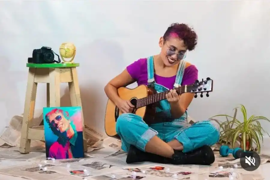 EN EL CÍRCULO DE LA PRENSA. Janni Valdez hará sus canciones propias.