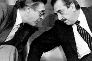 El viaje democrático: un país que se acostumbró a crisis recurrentes