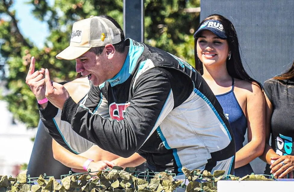 CAMPEÓN. Martínez en pleno festejo.