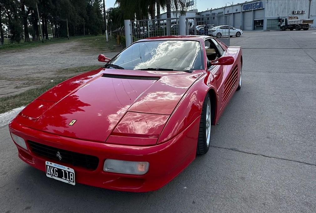 La única Ferrari 512 Testarossa que hubo en los 90s en el país volvió a su casa: Tucumán