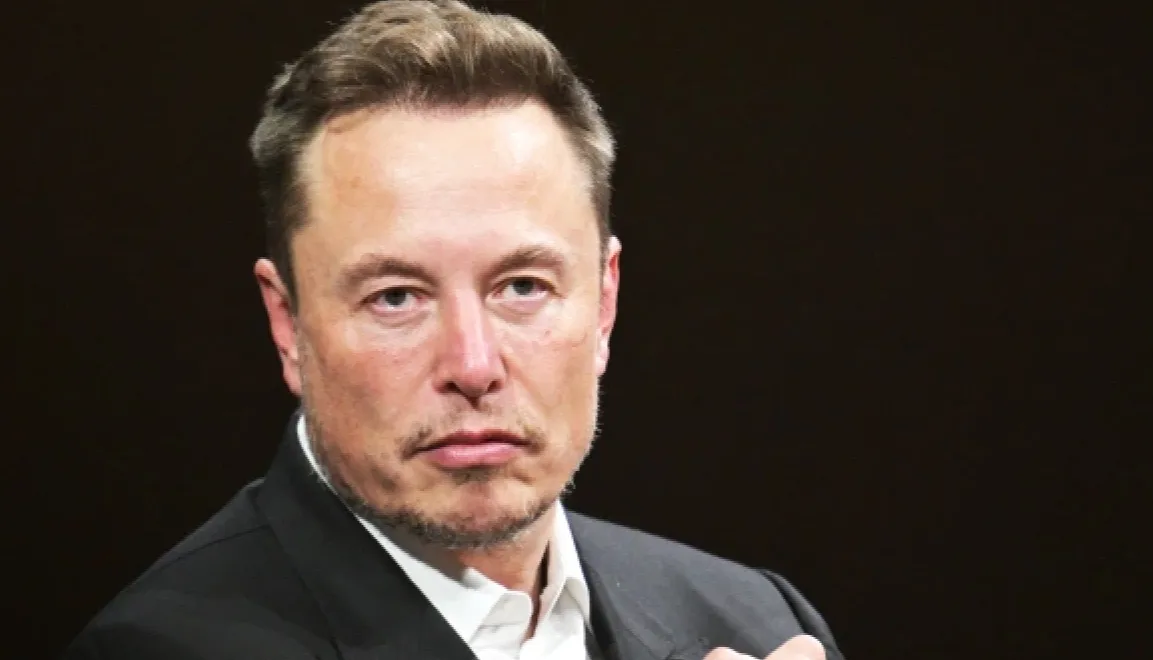 Elon Musk en el centro de las críticas por un posteo antisemita en X