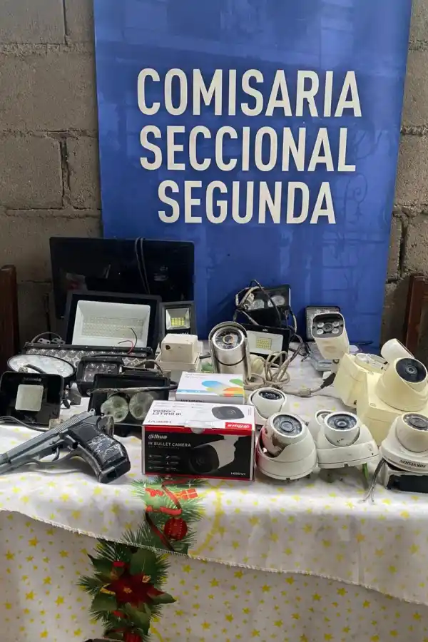 SECUESTRO. En un allanamiento encontraron 11 cámaras robadas.