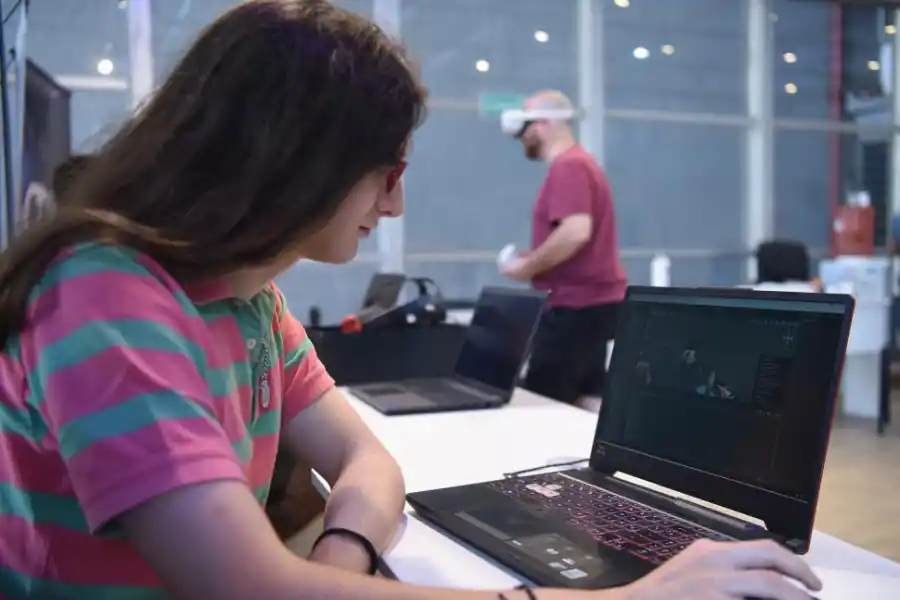 CÓDIGOS. Los videojuegos debían terminarse entre el viernes y el sábado.