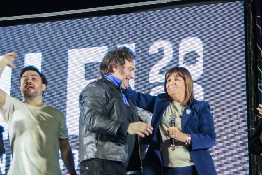 Javier Milei junto a Patricia Bullrich en el cierre de su campaña en Córdoba