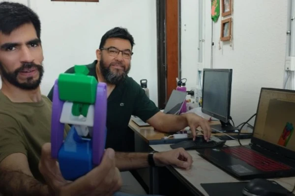 Adaptan tecnologías para personas con discapacidades motora y neurológica