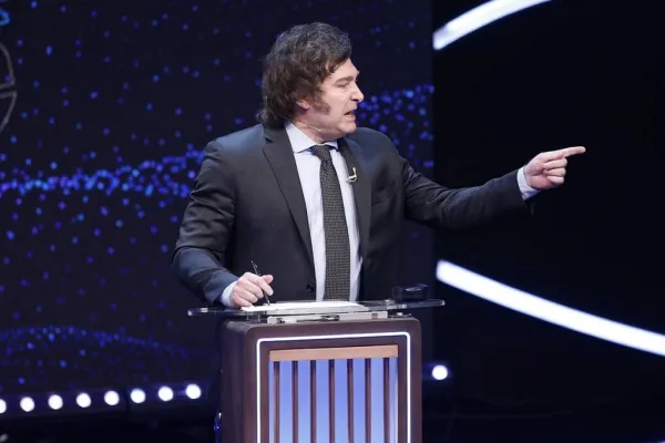 Milei acusó a Massa de ser un canalla y postergó el anuncio de su ministro de Economía