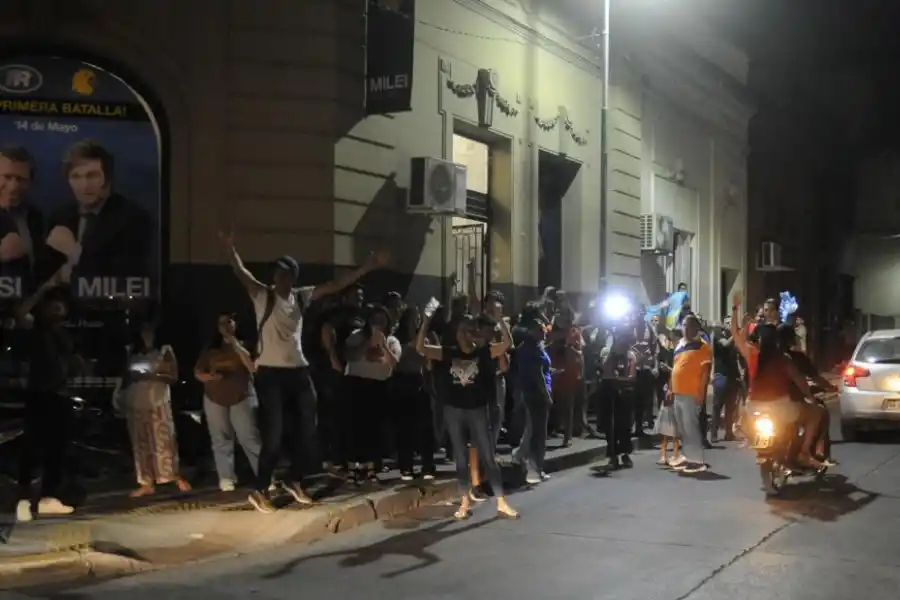 Fuerza Republicana resurge de la mano de Javier Milei