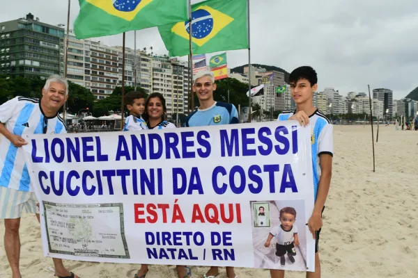 La curiosa historia de una familia brasileña que bautizó a sus hijos con los nombres Maradona, Messi y Riquelme