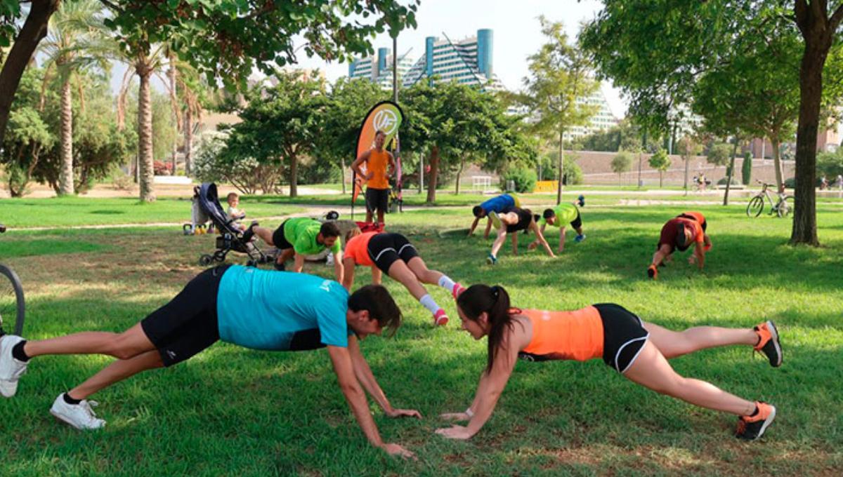 Cinco ejercicios al aire libre para ganar masa muscular