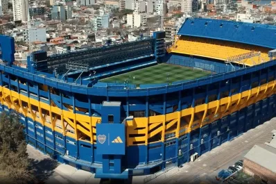 Elecciones en Boca: la Justicia irrumpió en el club en busca del padrón de socios