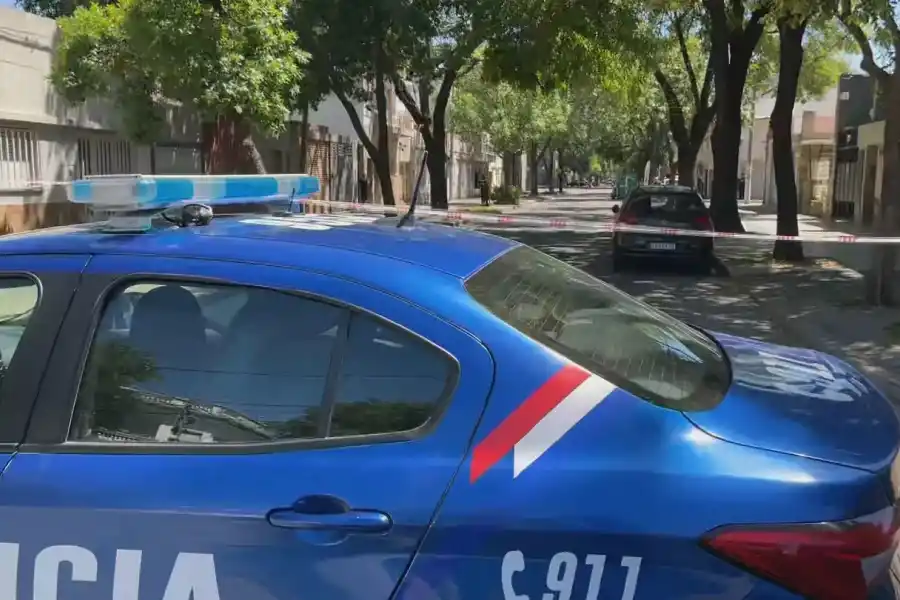 En el auto viajaba Agustina, la prima de Antonela Roccuzzo. (Foto: TN)