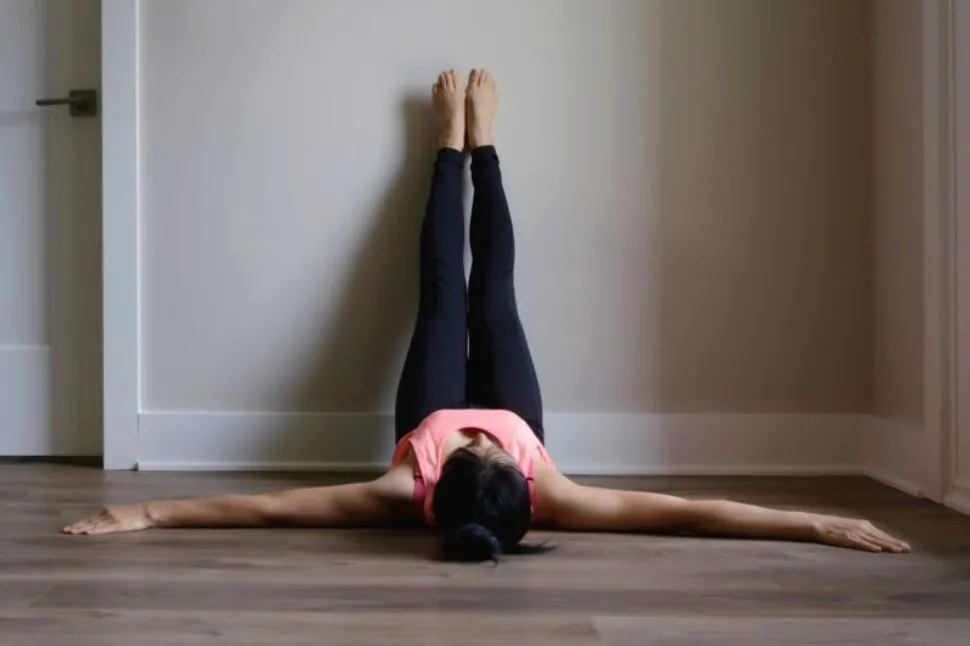 Pilates en pared: el reto viral de 28 días para tonificar tu cuerpo sin salir de casa