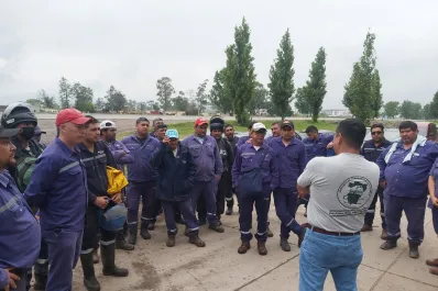 Trabajadores de la empresa que explota la planta de transferencia de residuos reclaman el pago de deudas salariales