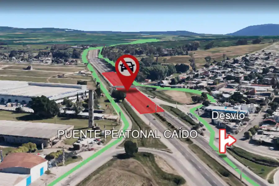 Demoras y caos en la Ruta 9 por la remoción del puente peatonal chocado