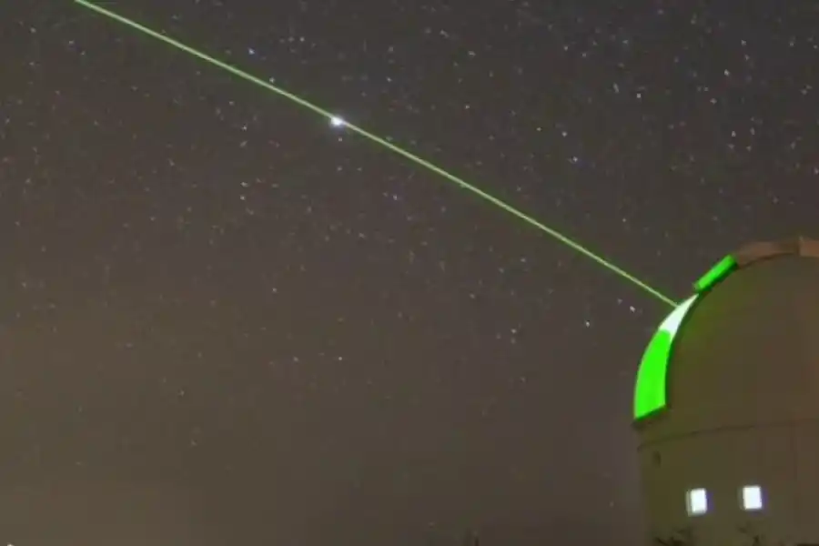 La Tierra recibió un mensaje láser desde el espacio: ¿de qué se trata?