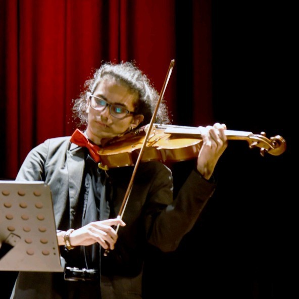 EL SOLISTA. Juan Pablo Gómez Zurita, con su primera orquesta.