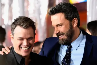 Denunciaron a Ben Affleck y a Matt Damon por supuesto espionaje