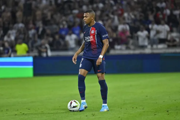 Aseguran que PSG tiene una oferta histórica para retener a Mbappé