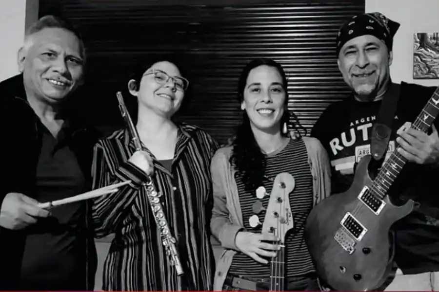 PROYECSIÓN MESTIZA. Eduardo Issa Osman, Victoria López Ninoff, Ludmila Bardón Kehil y Omar Bardón.