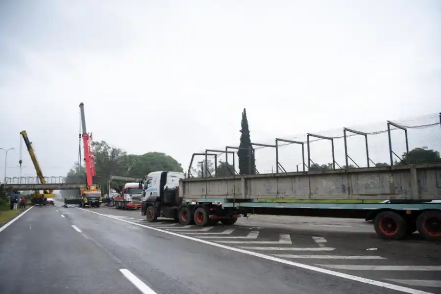 HABILITACIÓN. El transito vehicular se restituyó alrededor de las 13 horas.