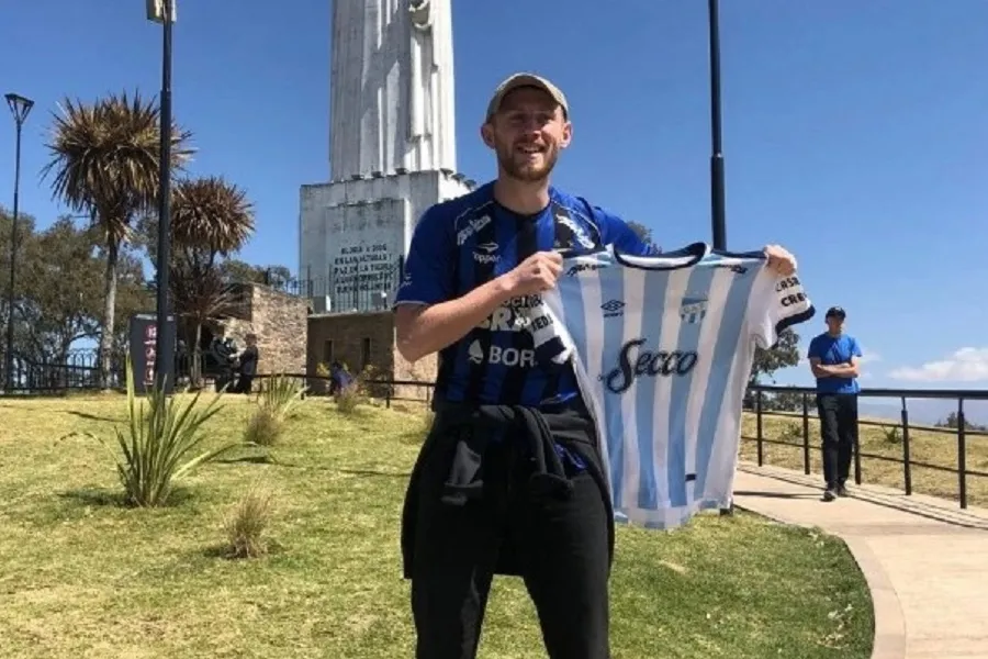 DESDE YORK. Kieran, hincha de Liverpool, alentó al 