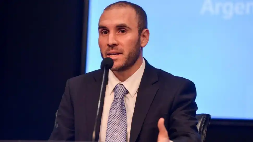 Fueron 30 ministros de Economía en 40 años: el número lo dice todo