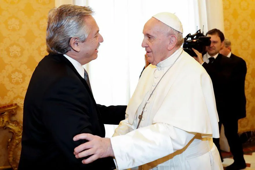 Alberto Fernández y el Papa, en la ultima audiencia, en mayo de 2021. AP