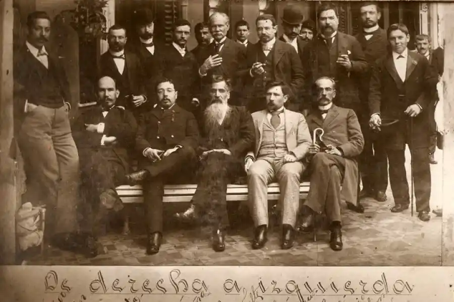 FOTO DE ÉPOCA. Un retrato de los primeros dirigentes nacionales.