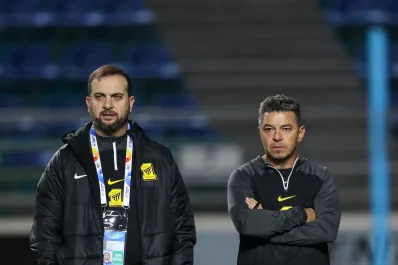 El Muñeco Gallardo ganó su primer partido con el equipo árabe