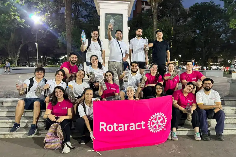 Voluntarios de Rotaract Club de Tafí Viejo, Tucumán y Santiago del Estero