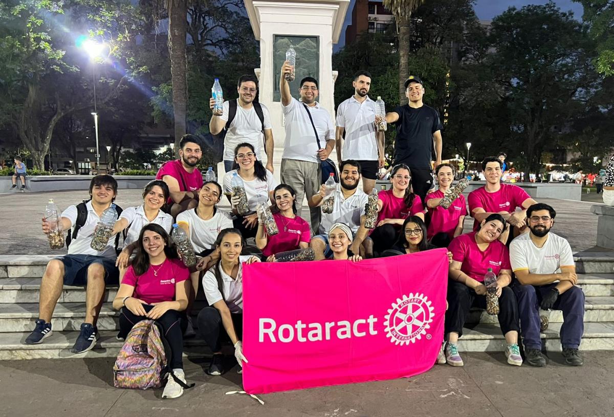 Voluntarios de Rotaract Club de Tafí Viejo, Tucumán y Santiago del Estero