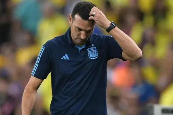 Scaloni viajará al sorteo de la Copa América, pero su continuidad sigue en duda