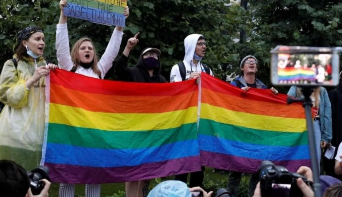En Rusia, la Corte Suprema prohibió el movimiento LGTBQ+