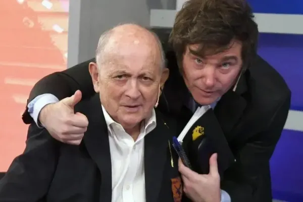 Internaron de urgencia a Chiche Gelblung y Javier Milei fue a visitarlo