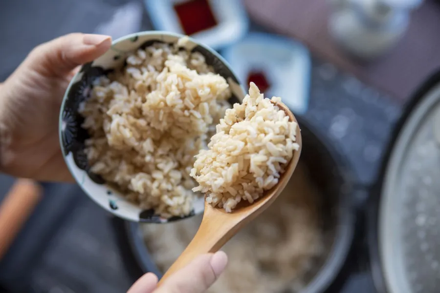 Por qué consumir las sobras de pasta y arroz es más saludable que comerlos en el momento