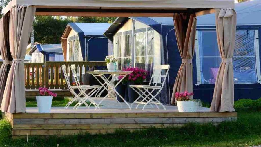 Una estupenda opción para terrazas de gran tamaño es colocar una pérgola.