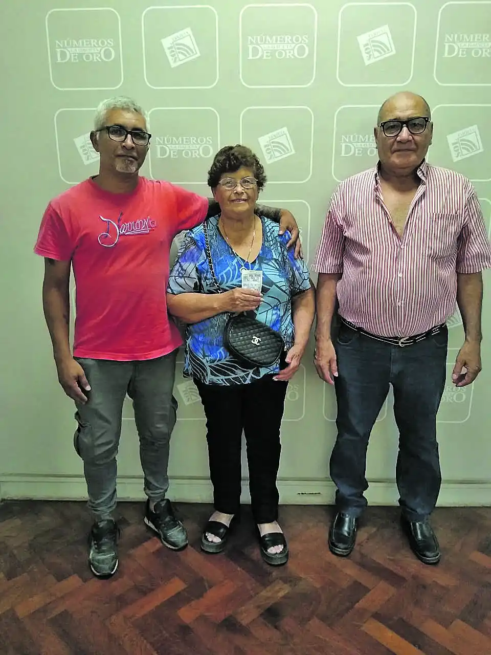 FRANCISCA YOLANDA DESIDERIO. En nuestro diario junto a familiares.