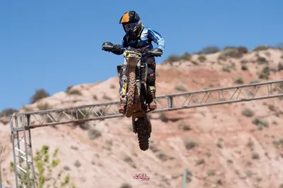 En Neuquén, Villagra quiere sumarse a los ya campeones Díaz Vélez y Mónaco