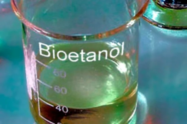 El litro de bioetanol de caña de azúcar costará casi $350