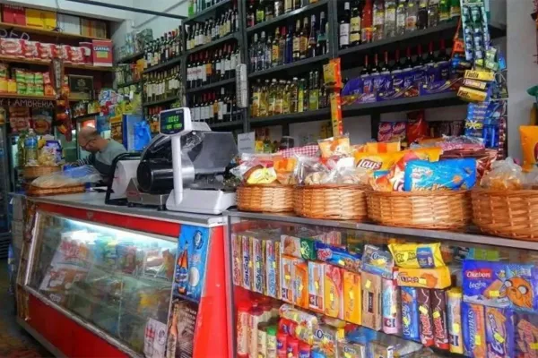 Las ventas en comercios minoristas descendieron 2,9% interanual durante noviembre