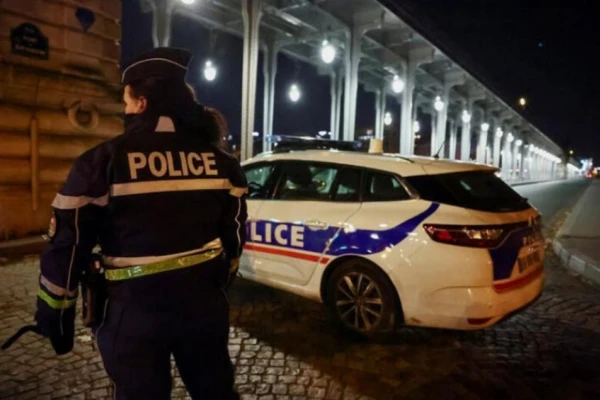 Atentado en París: un turista murió apuñalado cerca de la Torre Eiffel