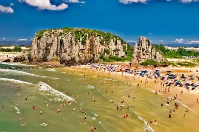 Vacaciones 2023/24: la playa de Brasil que está más cerca de Argentina y es una gran opción para el verano