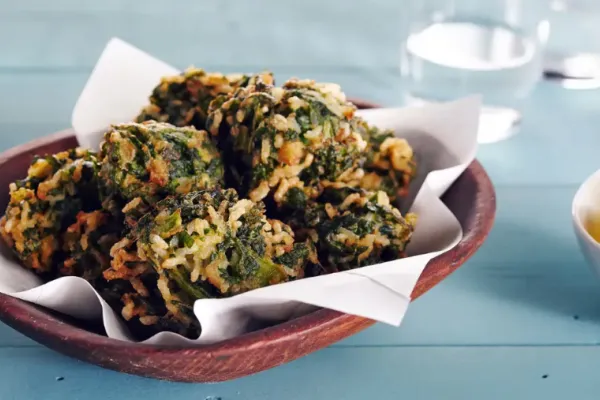Buñuelos de espinaca: la receta fácil, económica y súper saludable